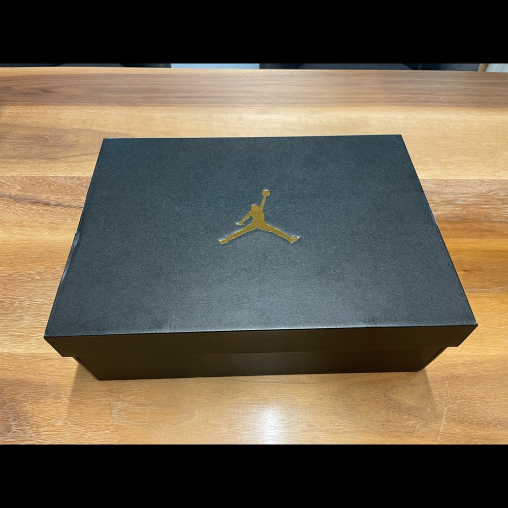 Jordan AJ1 Mid SE - Picture 7 of 8